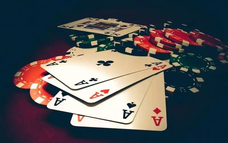 Banganx Slots နှင့် Jackpot ဂိမ်းများ ကစားနေသည့် မြင်ကွင်း